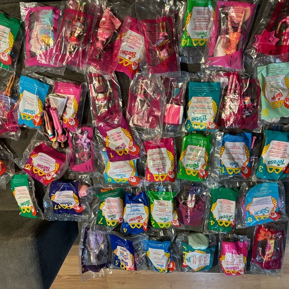 56 Mcdonalds Barbie Toys - Picture 6 of 6